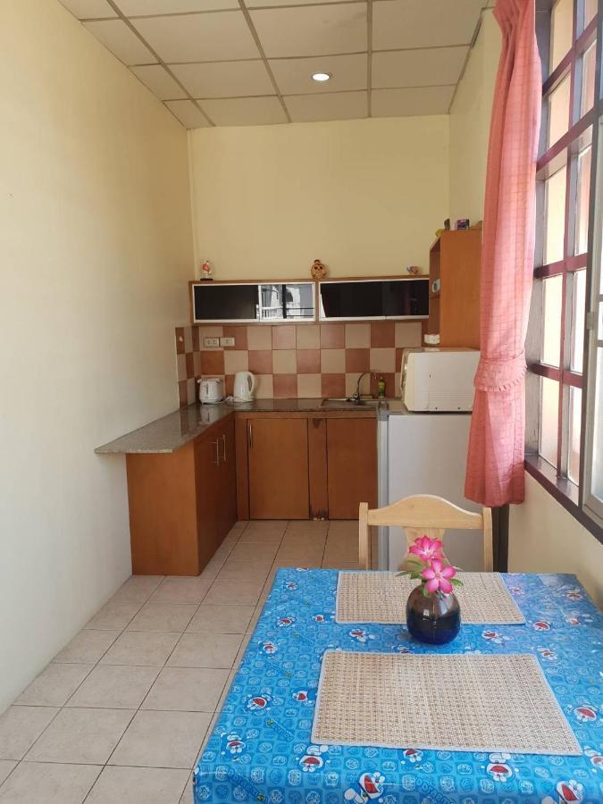 Indogee Apartments Pattaya Bagian luar foto